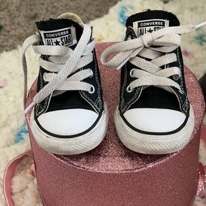 Toddler black converse